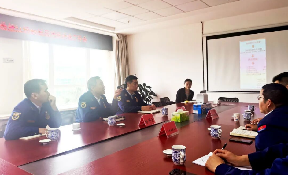 老旧小区隐患多 弱势群体生活如何得到保障？